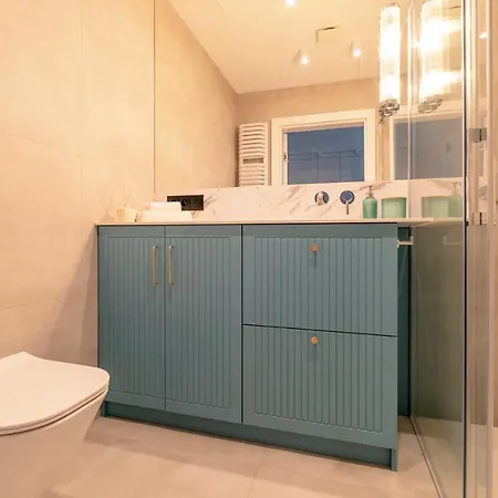 Apartment White Shellter - Shellter & Rogowo *